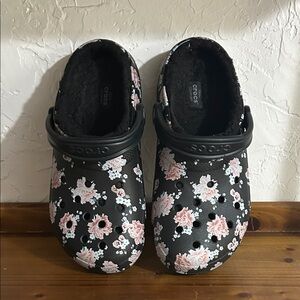 CROCS Women’s Floral Slippers - Black and Pink